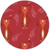 “Die Sieger Tiger” - motivierende Kindertapete mit lustigen Tigern auf rot Vliestapete Jugendzimmer aus den Tapeten Neuheiten Exklusive Tapete für schönes Wohnen als Naturaltouch Luxus Vliestapete oder Basic Vliestapete