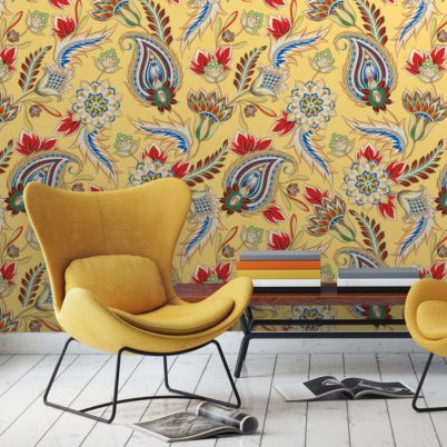 Wandtapete gelb: Groß gemusterte gelbe Designer Tapete "Classic Paisley" mit dekorativem Blatt Muster angepasst an Schöner Wohnen Wandfarben