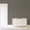 Schlafzimmer tapezieren in creme: Üppige Blumen Tapete "Victorias Treasure" mit Paradies Vögeln im victorianischen Stil in beige für Schlafzimmer