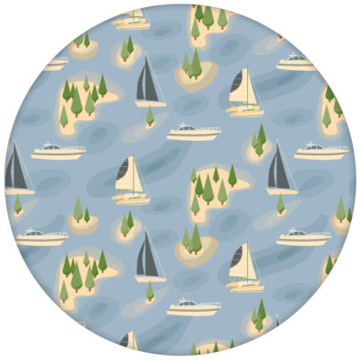 "Insel Hopping" blaue Design Tapete mit Yachten und Segel-Booten aus den Tapeten Neuheiten Borten und Tapetenmotive als Naturaltouch Luxus Vliestapete oder Basic Vliestapete